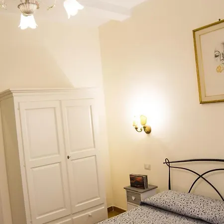 Bed & Breakfast Domus Piazza Del Popolo 4*