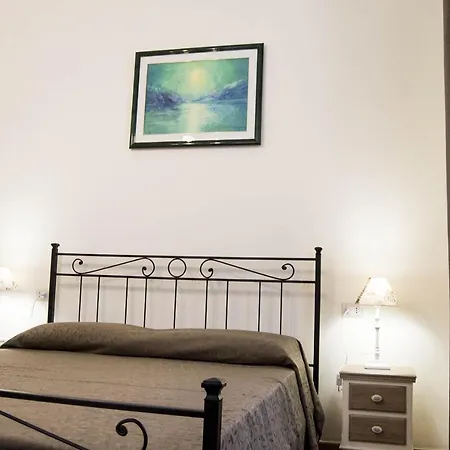 Oda ve Kahvaltı Domus Piazza Del Popolo 4*