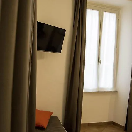 Domus Piazza Del Popolo 4*