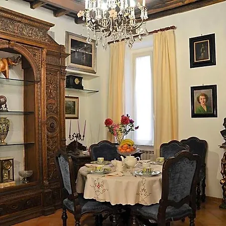 Domus Piazza Del Popolo Oda ve Kahvaltı