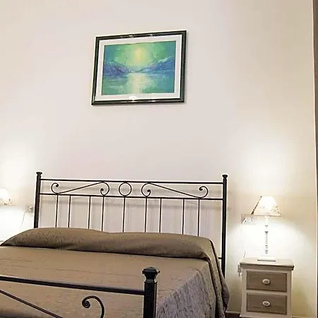 לינה וארוחת בוקר Domus Piazza Del Popolo 4*