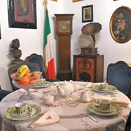Domus Piazza Del Popolo לינה וארוחת בוקר 4*